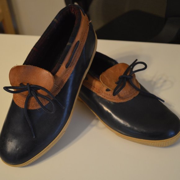 eddie bauer duck rain boots
